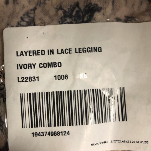 Layered in Lace leggings XS - Picture 2 of 3